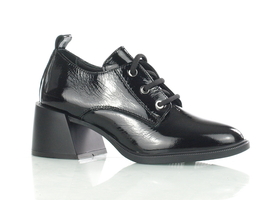 Czarne lakierowane pantofle damskie VENEZIA 04821704R303
