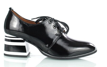 Czarne pantofle damskie sznurowane na słupku - GAMIS 5308/A128+Biały (1)